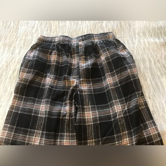 ✨✨ Black/Red/White Flannel PJ Pants ✨✨ - Picture 2 of 4